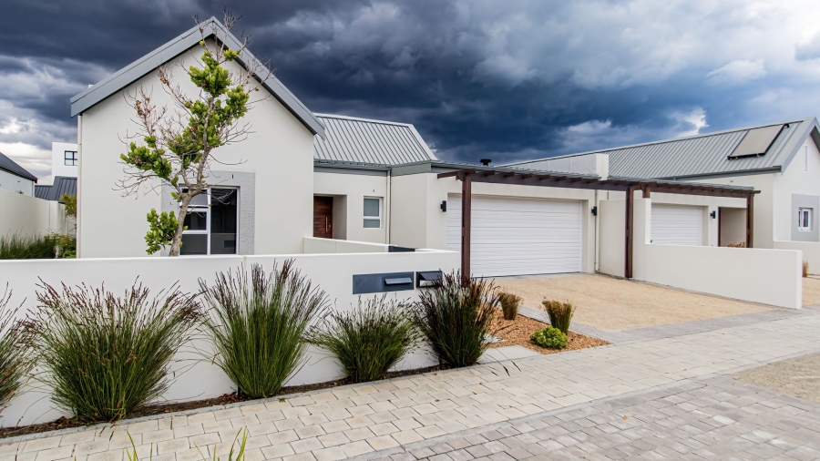 To Let 4 Bedroom Property for Rent in Sitari Country Estate Western Cape